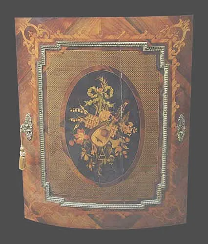 Porte avec sa marqueterie fendue Porte avec sa marqueterie fendue