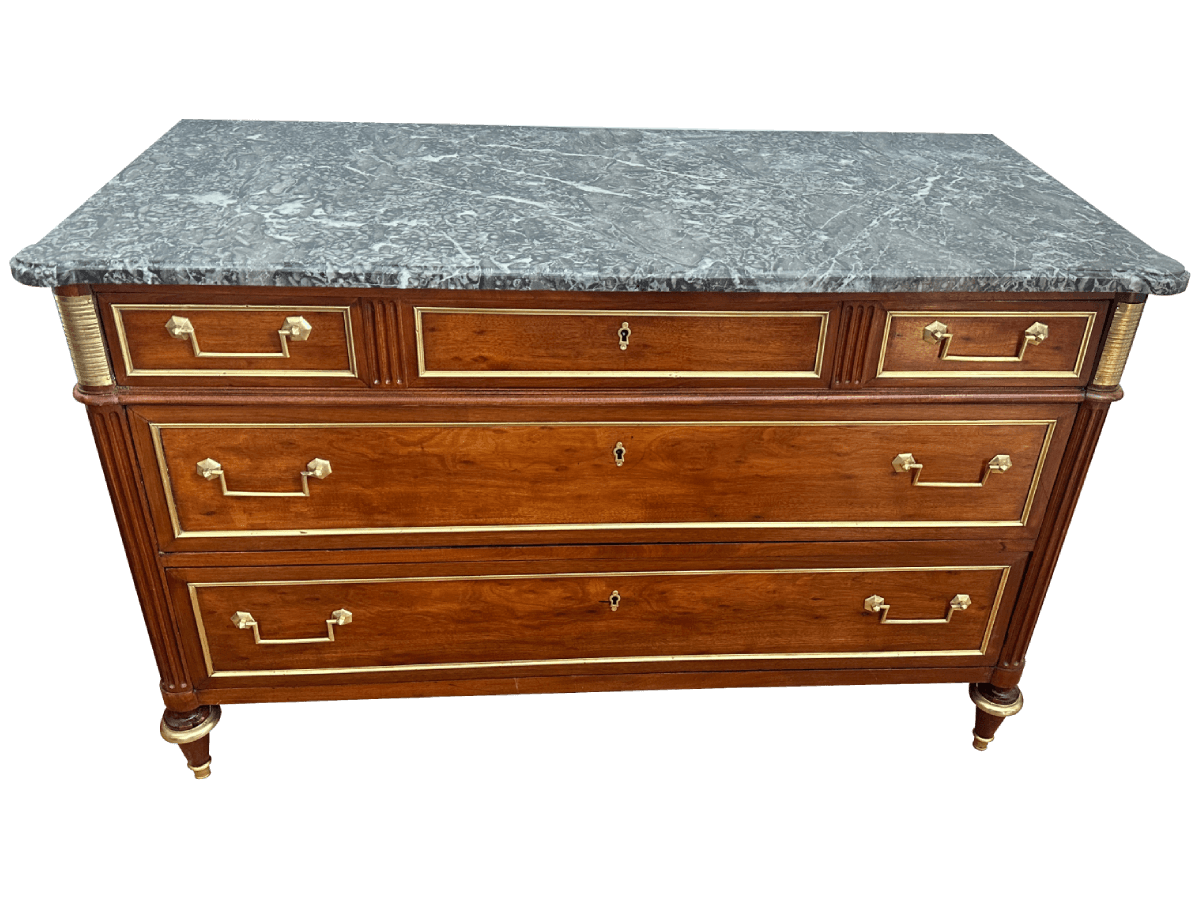Après restauration. Commode d'époque Louis XVI Après restauration. Commode d'époque Louis XVI