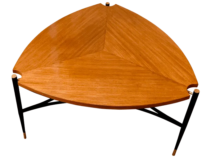 Après restauration. Table basse Après restauration. Restauration à Paris - Vincennes d'une table basse