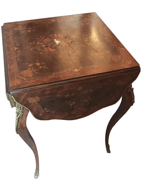 Avant restauration. Table Napoléon III Avant restauration. Restauration à Paris - Vincennes d'une table Napoléon III